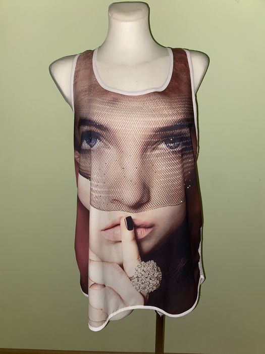Top z dziewczyną XL/XXL mankament