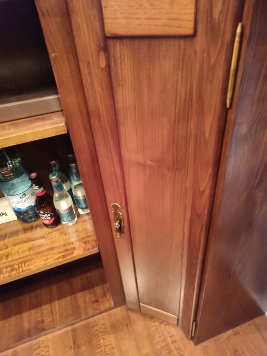 Móvel bar canto em madeira  ( negociável)