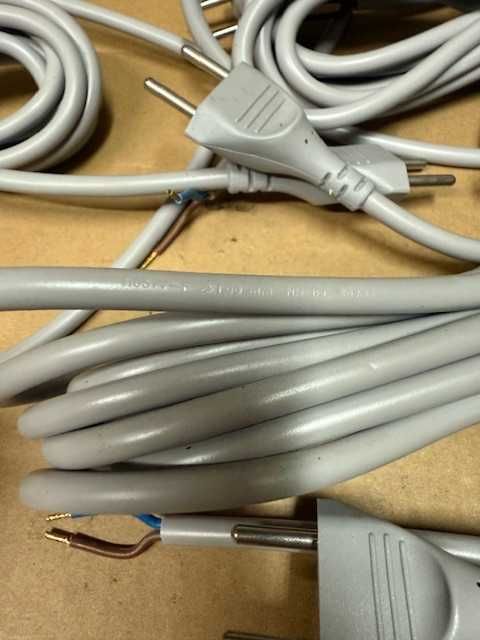 Przewód Kabel z wtyczką prostą 2x1,00mm; 4m