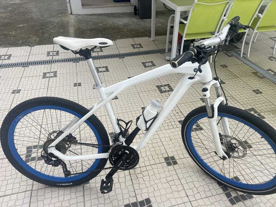 Bicicleta BMW como nova