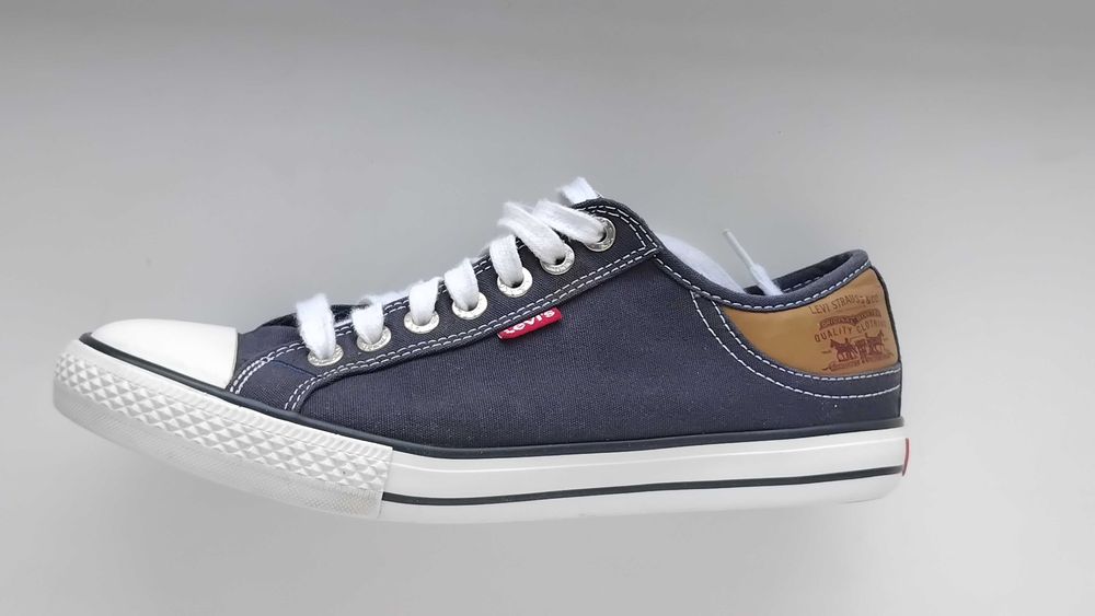 Levis 41р 26 см кеди