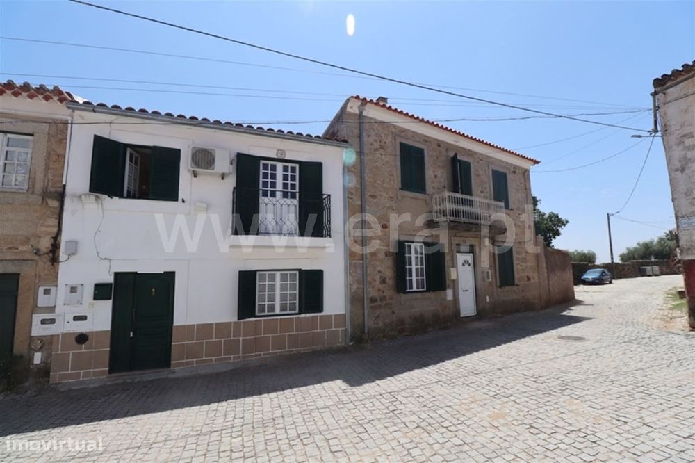 Moradia em Banda T4; Castelo Branco
