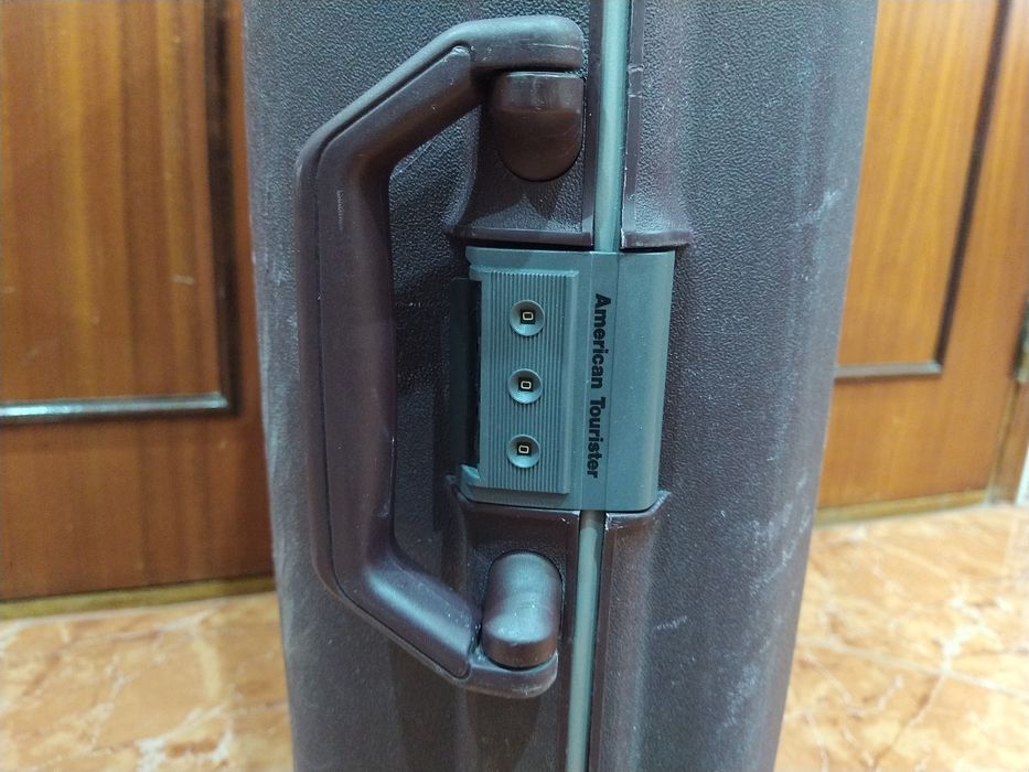 Mala de porão até 23 kg viagem ou ferramenta casa quarto apartamento