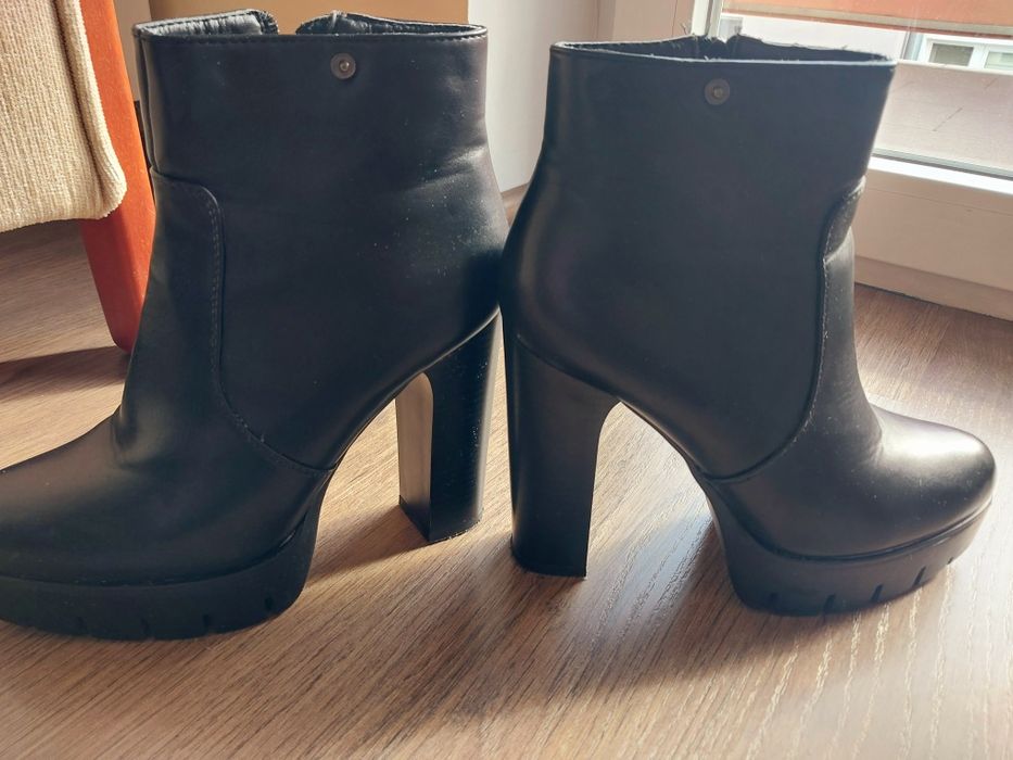 Śliczne buty botki :) Mega! R. 39/40. Polecam !