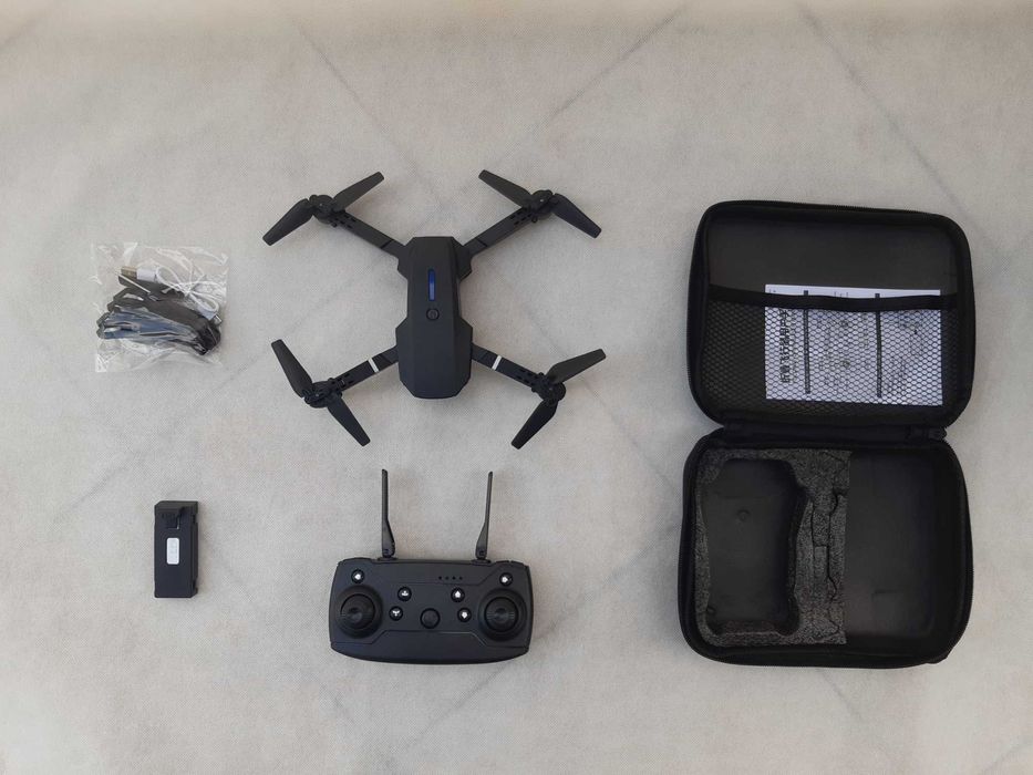 Dron zdalnie sterowany