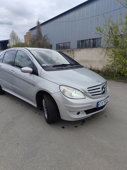 Мерс  в180  w245