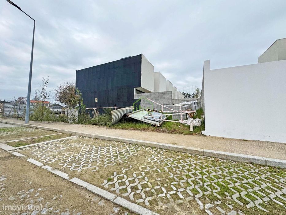 Terreno | Touguinhó — Touguinha E Touguinhó, Porto