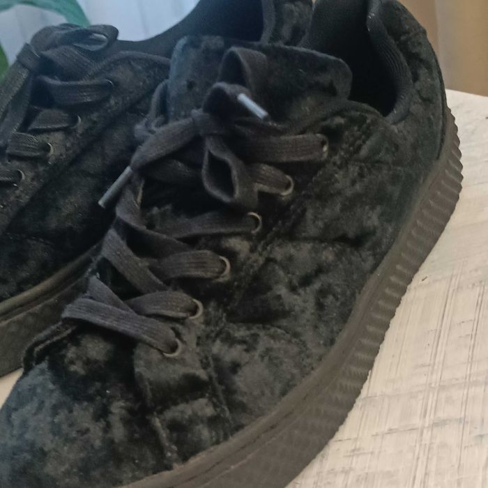 Кеди жіночі на 42 розмір