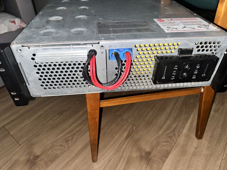 Продам безперебійник APC 3000,APC 2200,APC 1500 інвектор,перетворювач