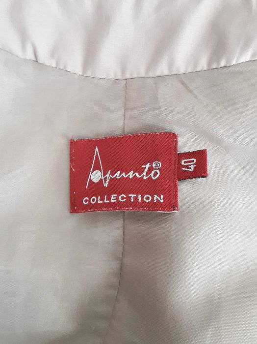 Gabardina bege com enchumaços (tam. 46)