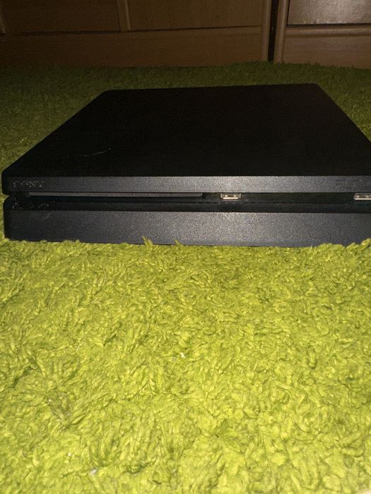 Playstation 4 slim