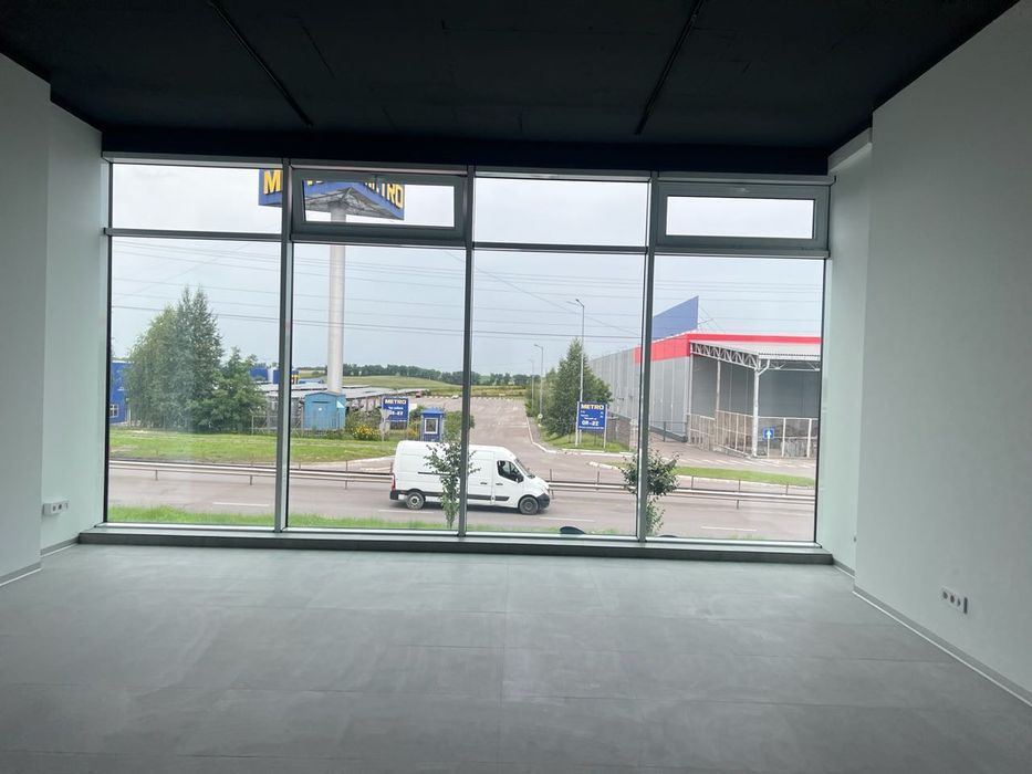 Оренда приміщень в бізнес-центрі “Рівненський» навпроти ЕПІЦЕНТРУ