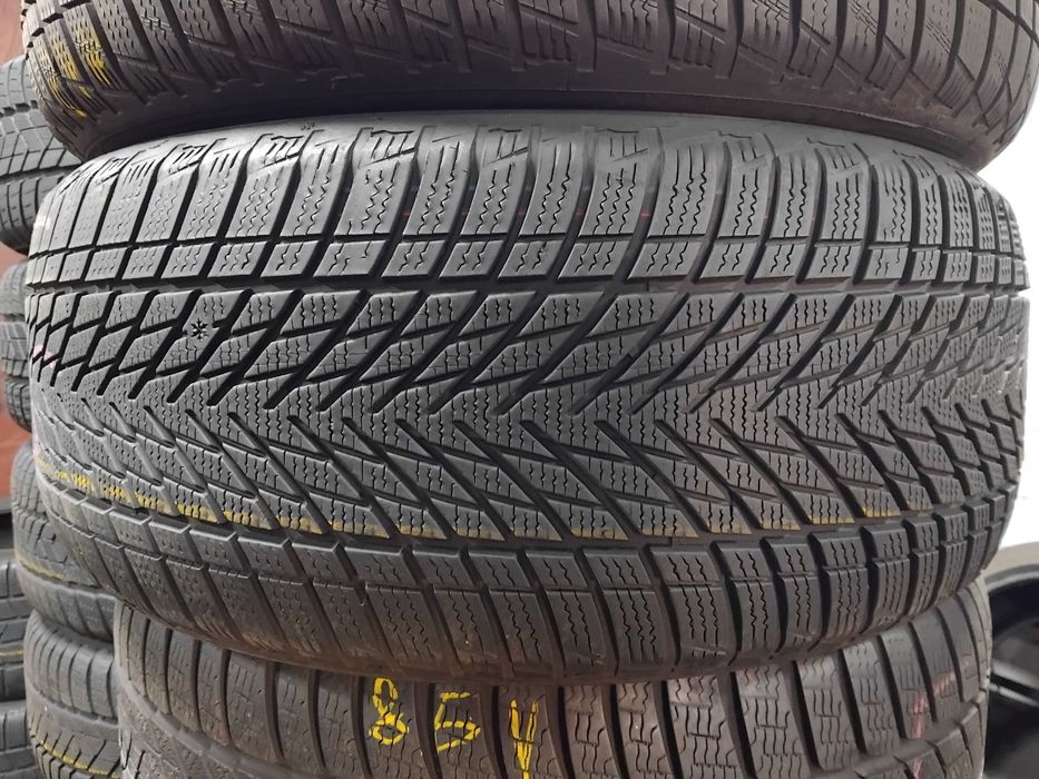 Шини бу 245/45 R18 Goodyear Ultra Grip Perf 3 Пара Зима 2024року