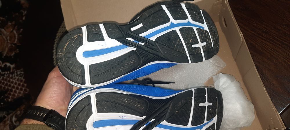 Кросівки Asics gt2000 45 розмір