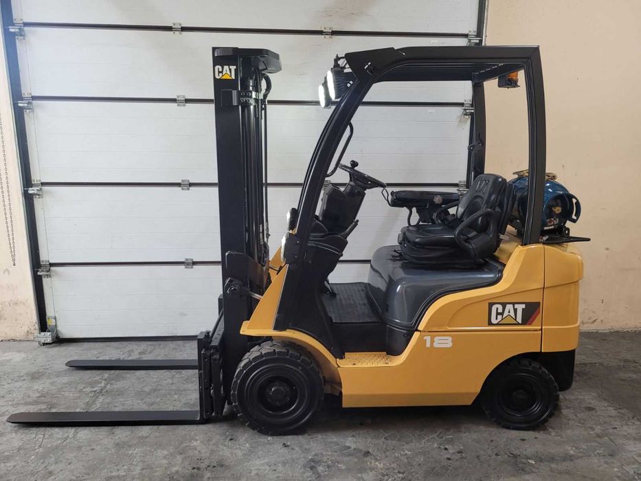 Навантажувач вилковий Caterpillar 1.8 тонн
1.8 тонн, газ/Погрузчик вил