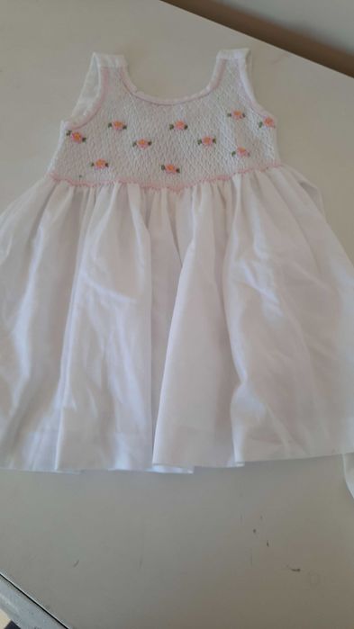Vestidos de menina 9-12 meses