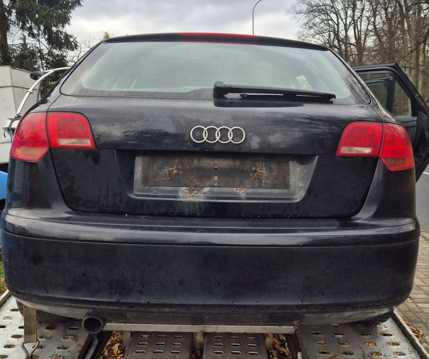 Audi a3 8p Sportback 1.6fsi LY9B