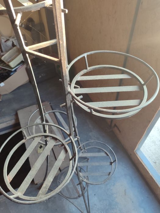 Подставка для цветов