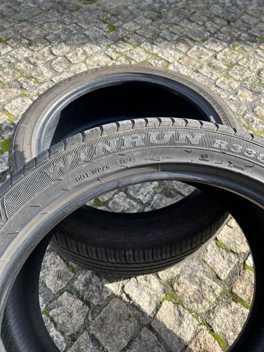 Pneus 315/35 R20 e 275/40 R20