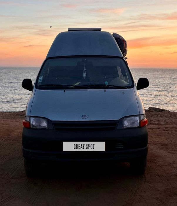 Campervan Toyota - Surftrip van