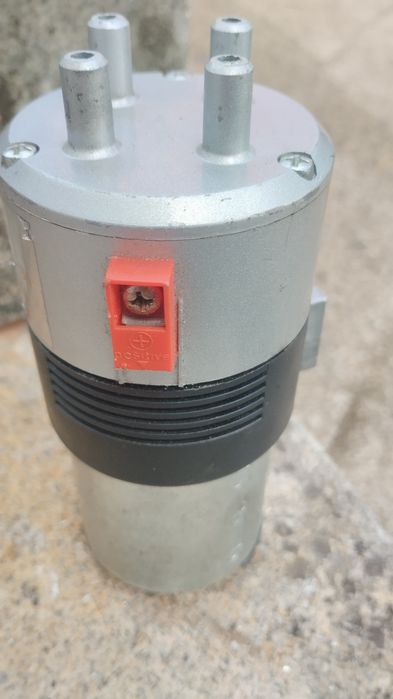Compressor para buzinas de 24v DC com quatro cornetas