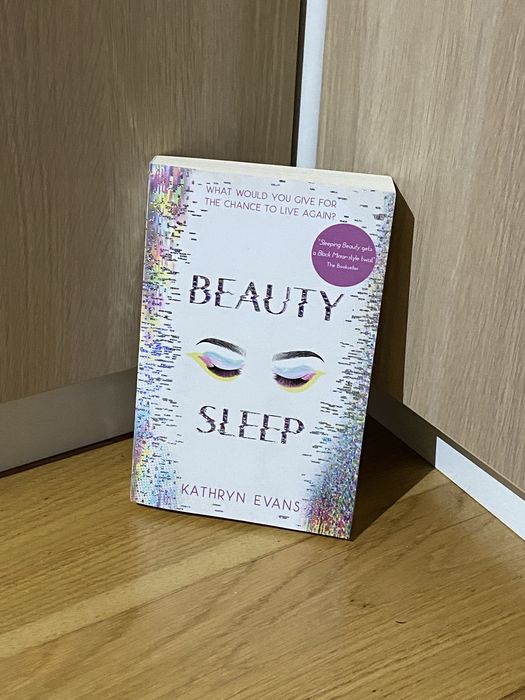 Livro - “Beauty Sleep” de Kathryn Evans