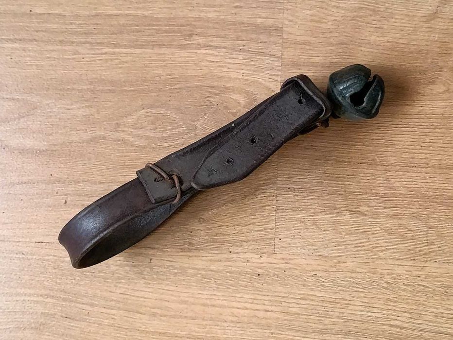 Guizo em couro para cavalo equinos equitação