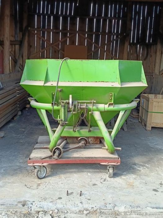Rozsiewacz AMAZONE ZAF 603