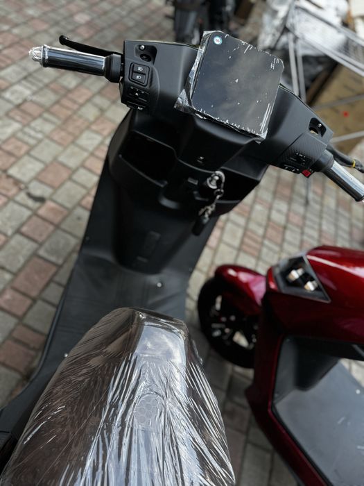 Електроскутер FORTE STRIKER