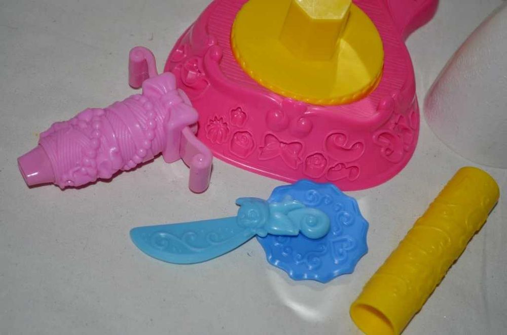 Набор для пластилина Play-Doh плей-до платье Золушки Hasbro хасбро