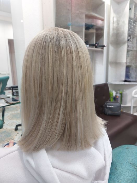 Шукаю модель на складне фарбування волосся. Позняки, Березняки