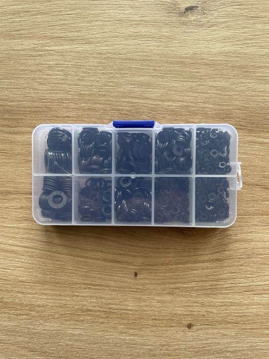 Набір пластикових нейлонових шайб. Шайби пластикові.