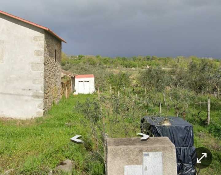 Ruina para reconstrução,  a 4 minutos da industrial do Fundão