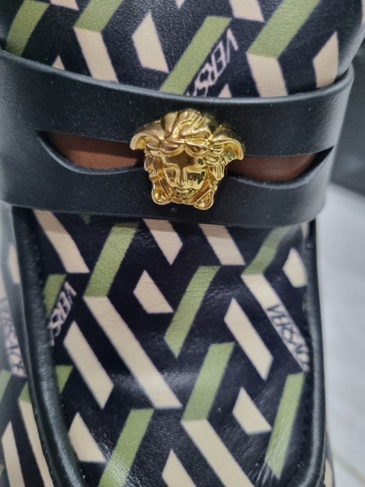 Шикарные туфли Versace