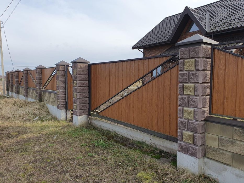 Продаж будинку в с. Новостав