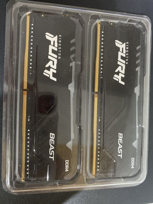 Kit RAM 8x2 16gb 3200mhz kingston fury RGB