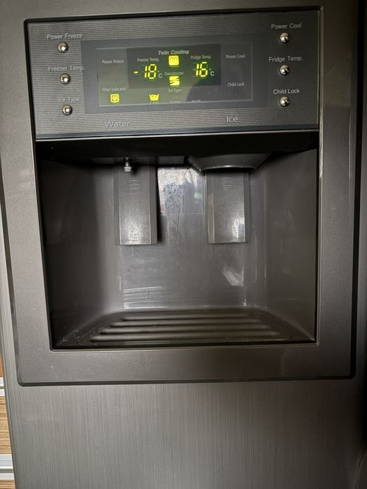 Lodowka samsung side by side dwudrzwiowa chlodziarka zamrazarka lód