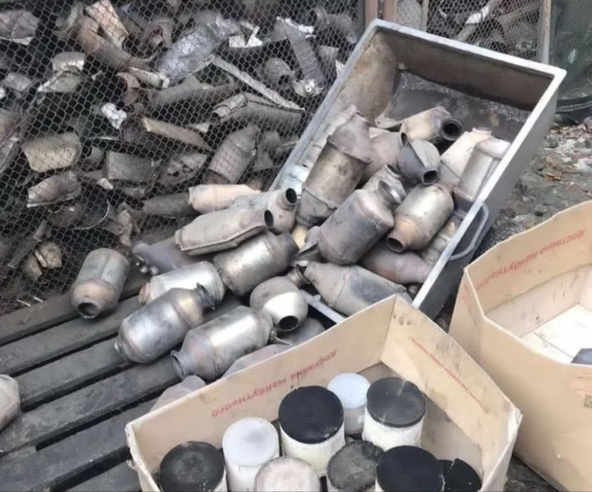 ВИКУП   КАТАЛІЗАТОРІВ Та Сажових  ФІЛЬТРІВ  З Будь Яких Авто ,В Корпусах і Без
