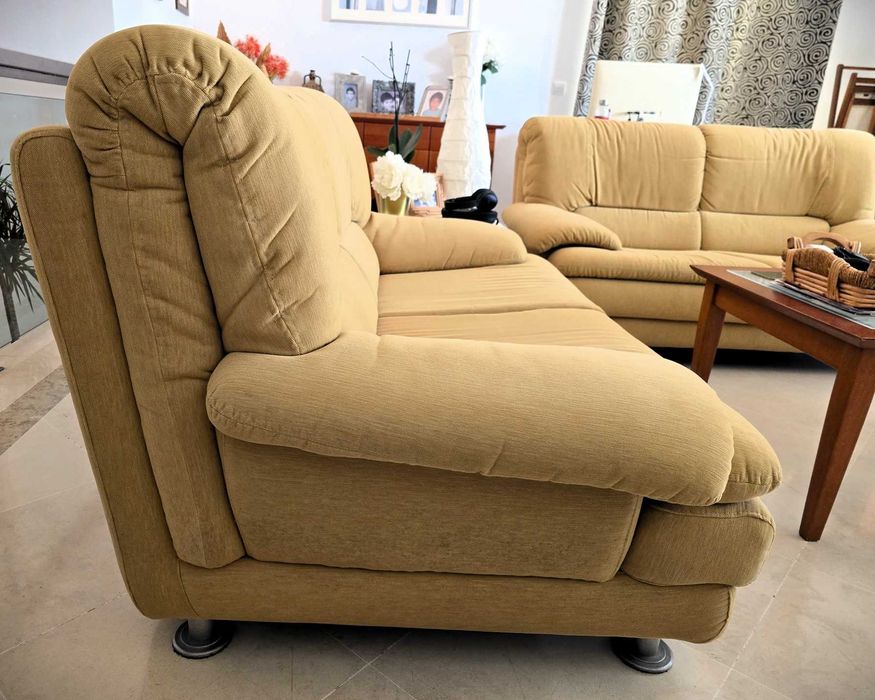 Conjunto 2 Sofás como novos