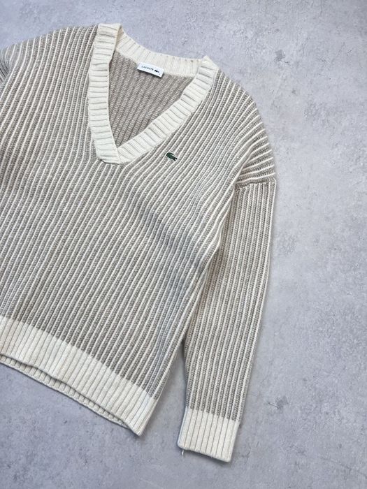 Жіночий Светр Lacoste V-горло L
