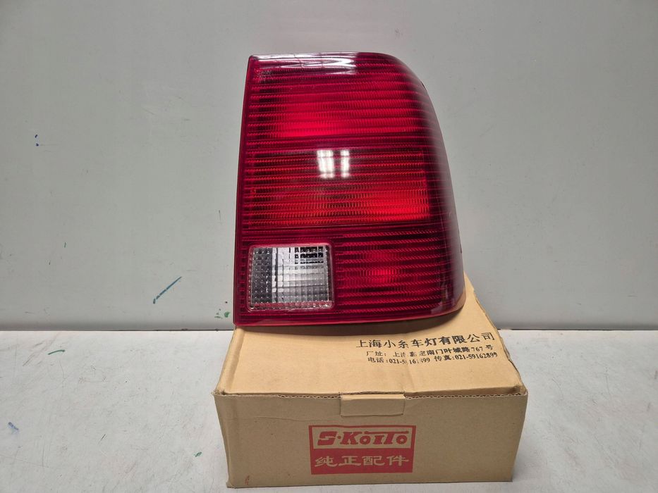 Lampa Tylna Prawa Volkswagen Passat B5 Sedan 96-00 3Bd945096 Koito Nowa