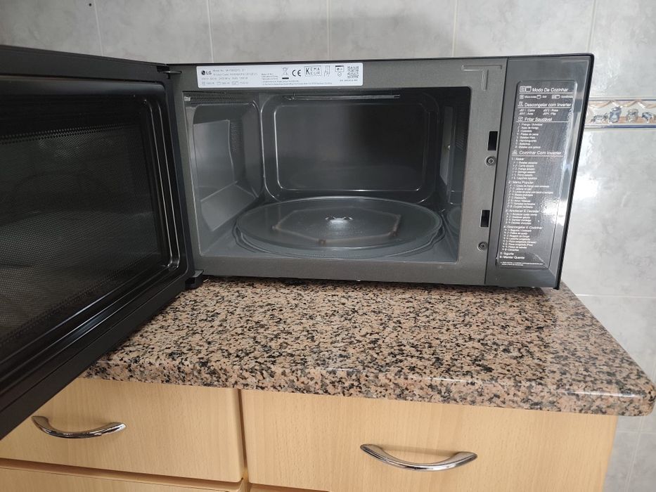 Microondas preto LG
