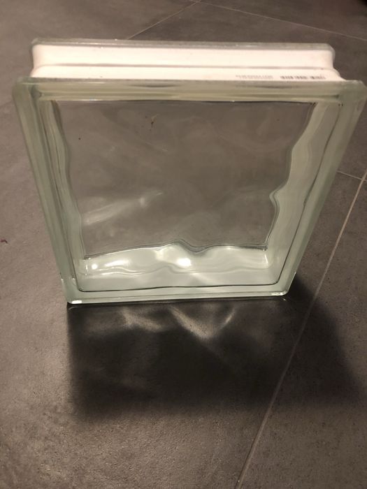 Luksfery 240x240x80 mm, ok. 26-28 szt.