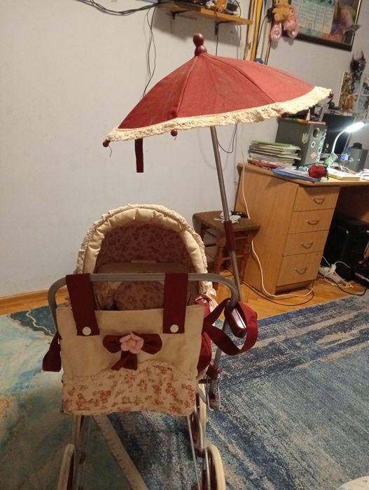 Коляска для кукли .