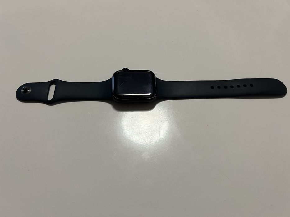 Apple Watch SE 2 44mm uszkodzony