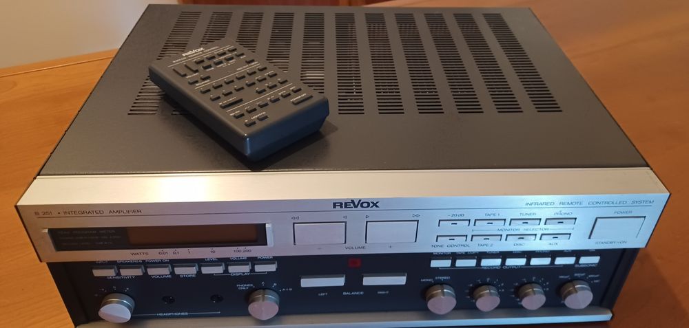Amplificador Integrado Revox B251 c/ Comando