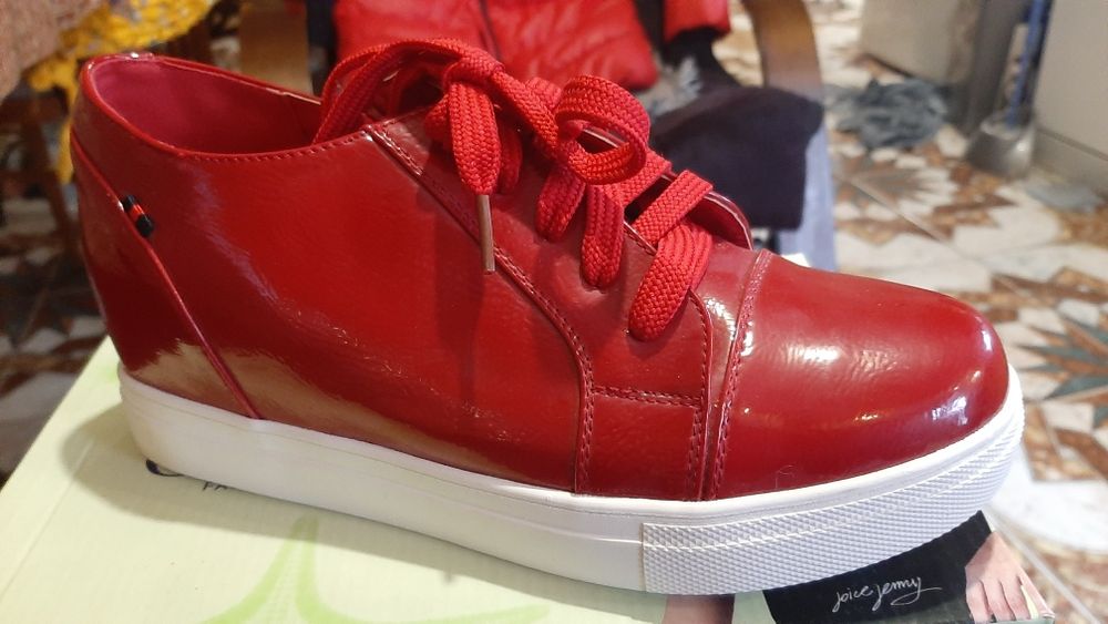 Ботинки новые. Р. 37