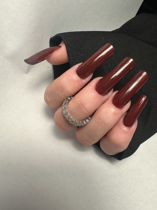 Modelka na stylizacje paznokci