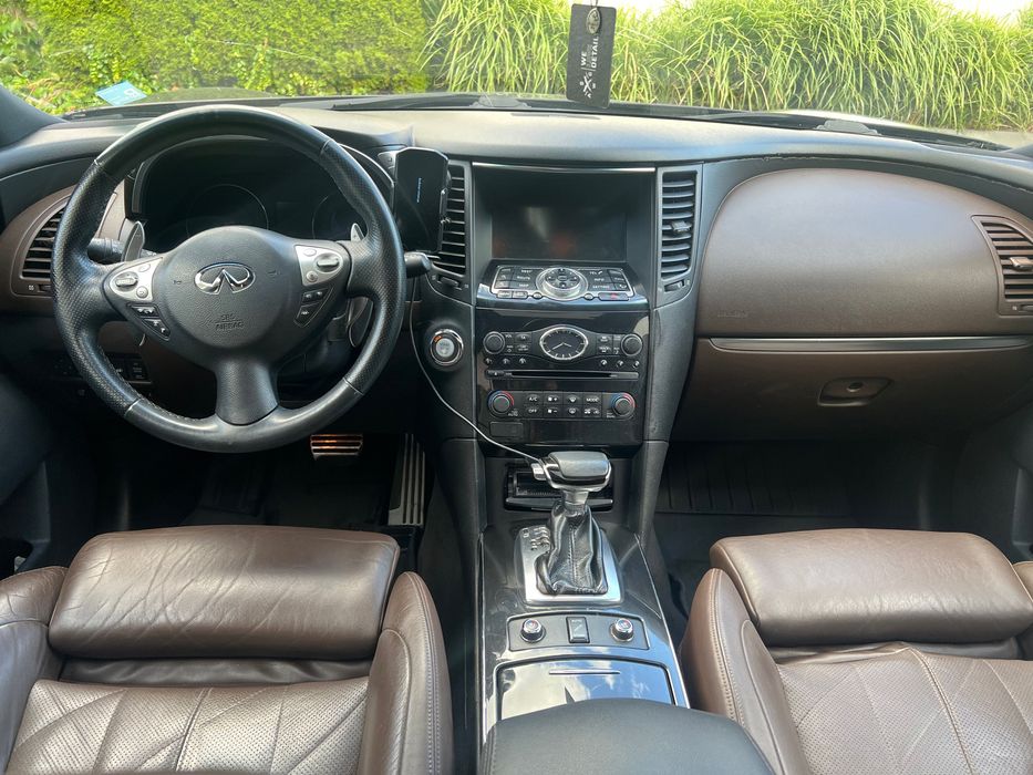 Infiniti FX30dS 280 KM AWD