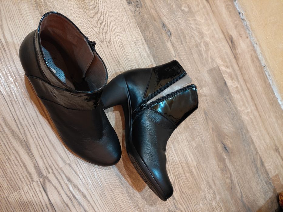 Модные Ботільони/кожа/37/23.5-24 см женская Модная обувь взуття